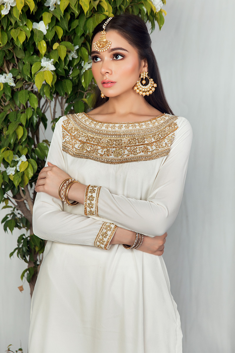 White Gota & Dabka Embroidered Velvet Salwar Kameez (3-Piece) - Image 4