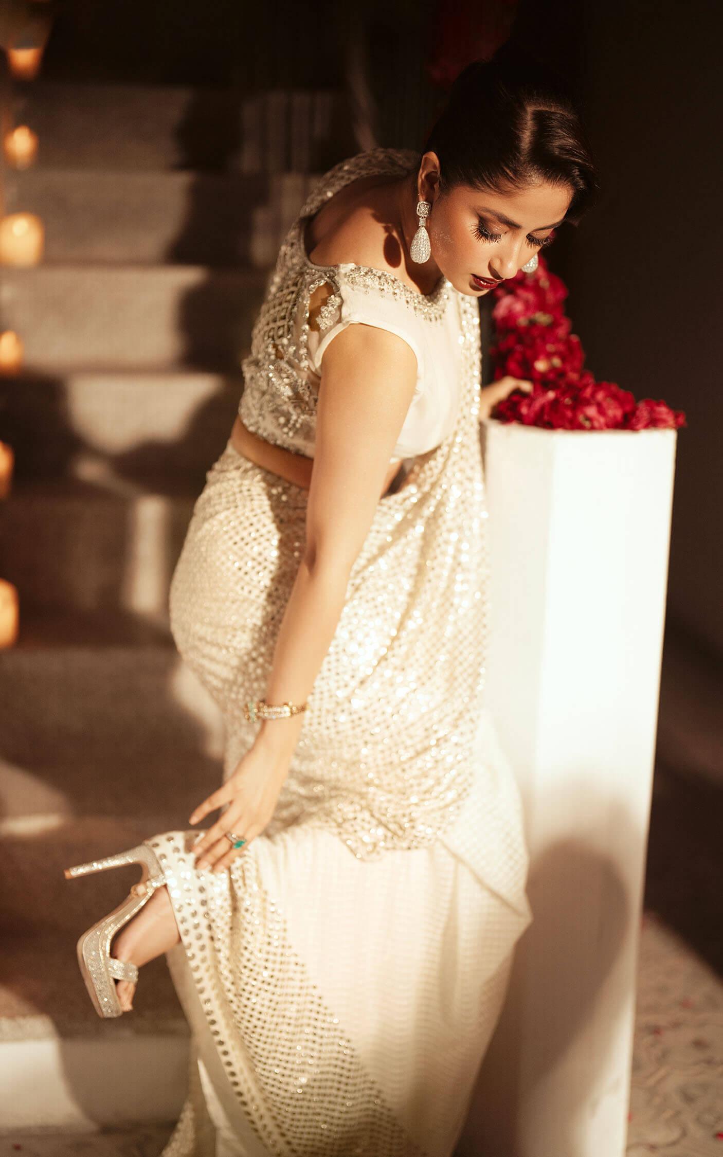 White Mukesh Chiffon Saree with Raw Silk Border (2-Piece) - Image 3