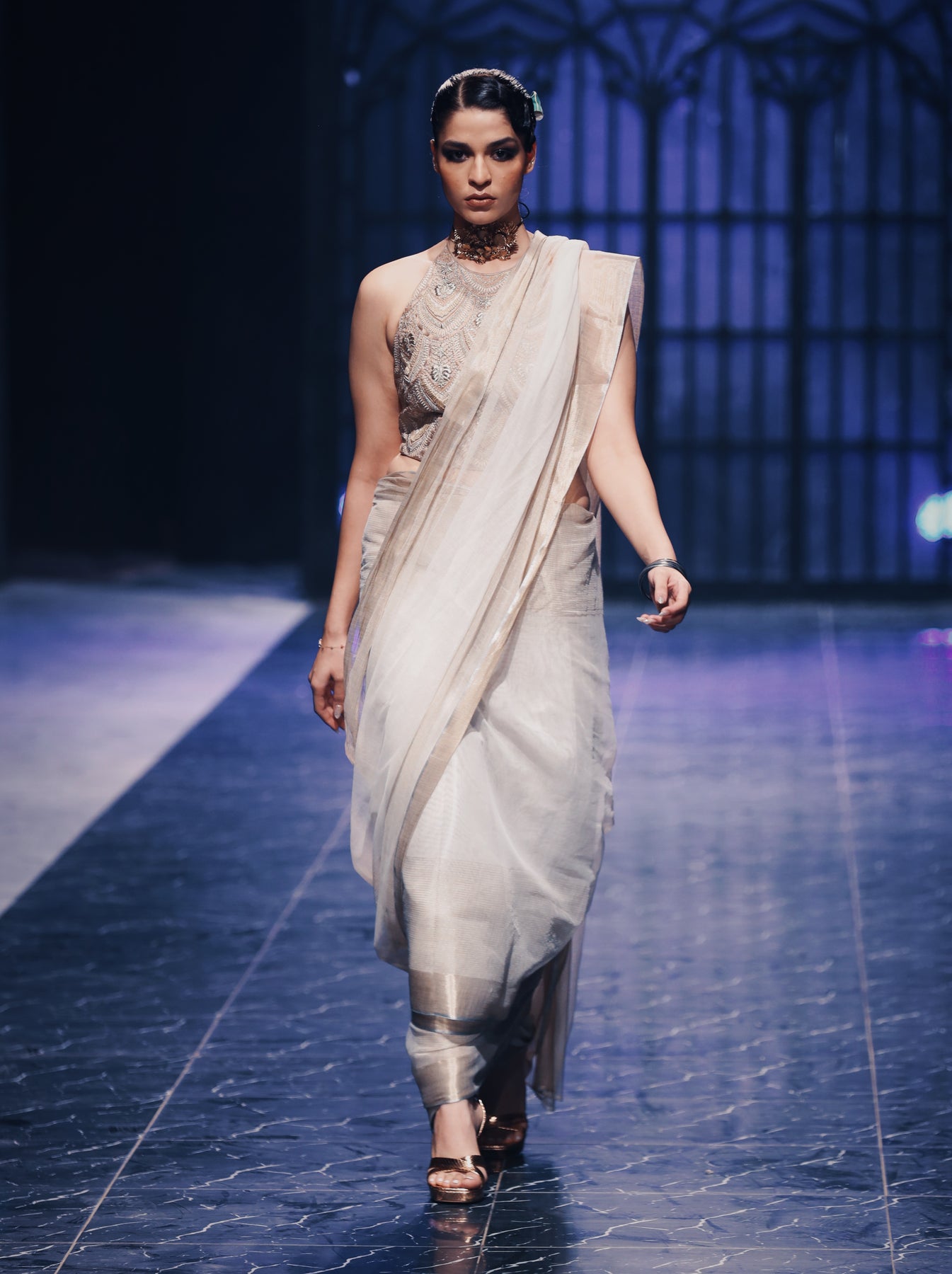 Pakistani White Net Sari with Gold Embroidered Halter Neck Blouse (2-Piece) - Image 2