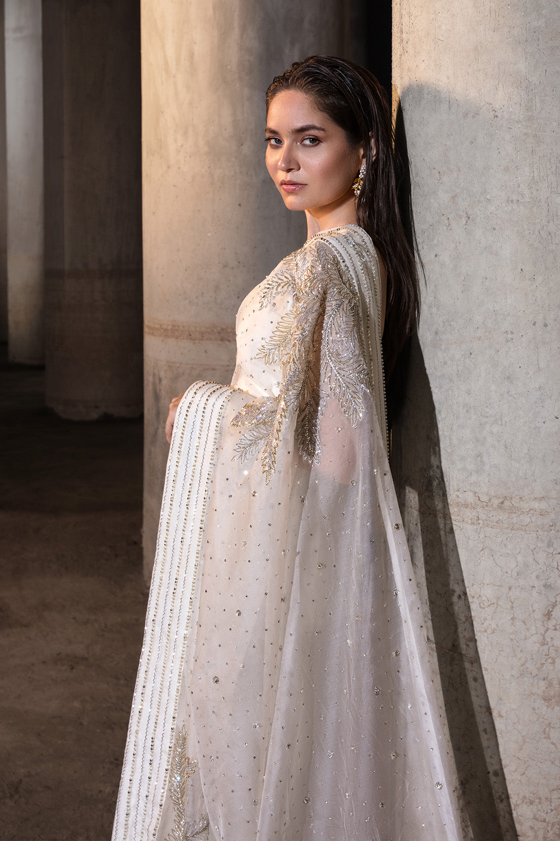 Indian White Cut Dana Stonework Organza Saree (2-Piece) - Image 4