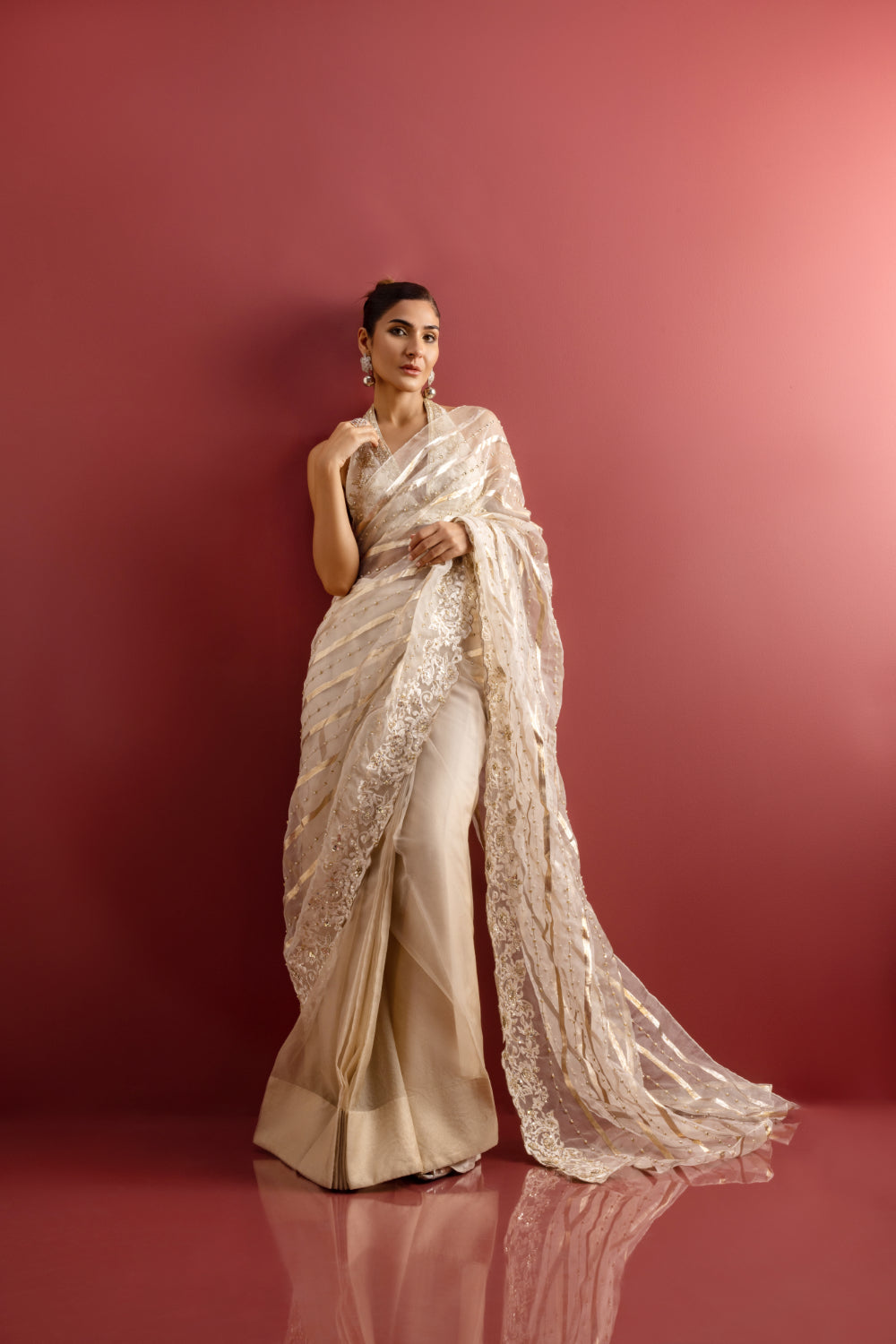 Pakistani Pearl White Embellished Organza Saree (2-Piece) - Image 2