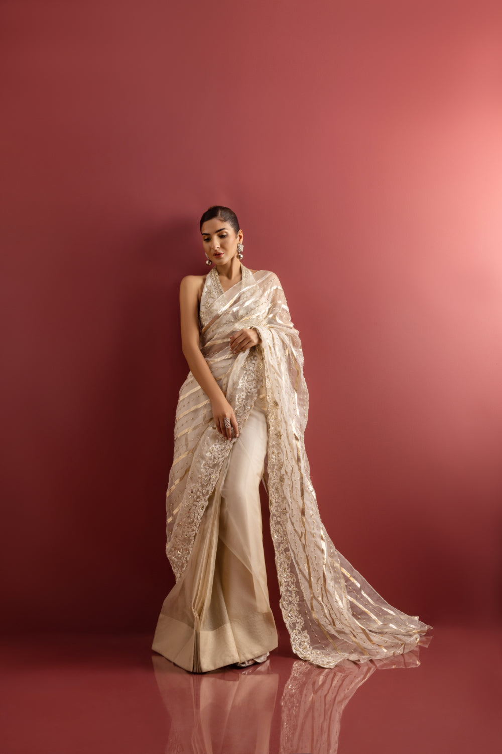 Pakistani Pearl White Embellished Organza Saree (2-Piece) - Image 3