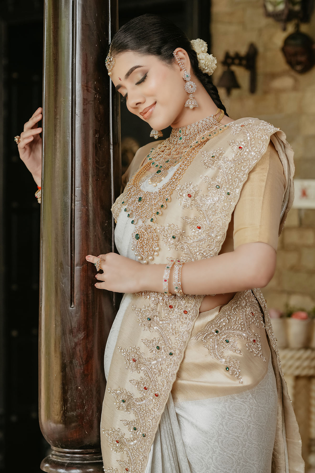 Indian White Zardozi Tissue Saree (2-Piece) - Image 3