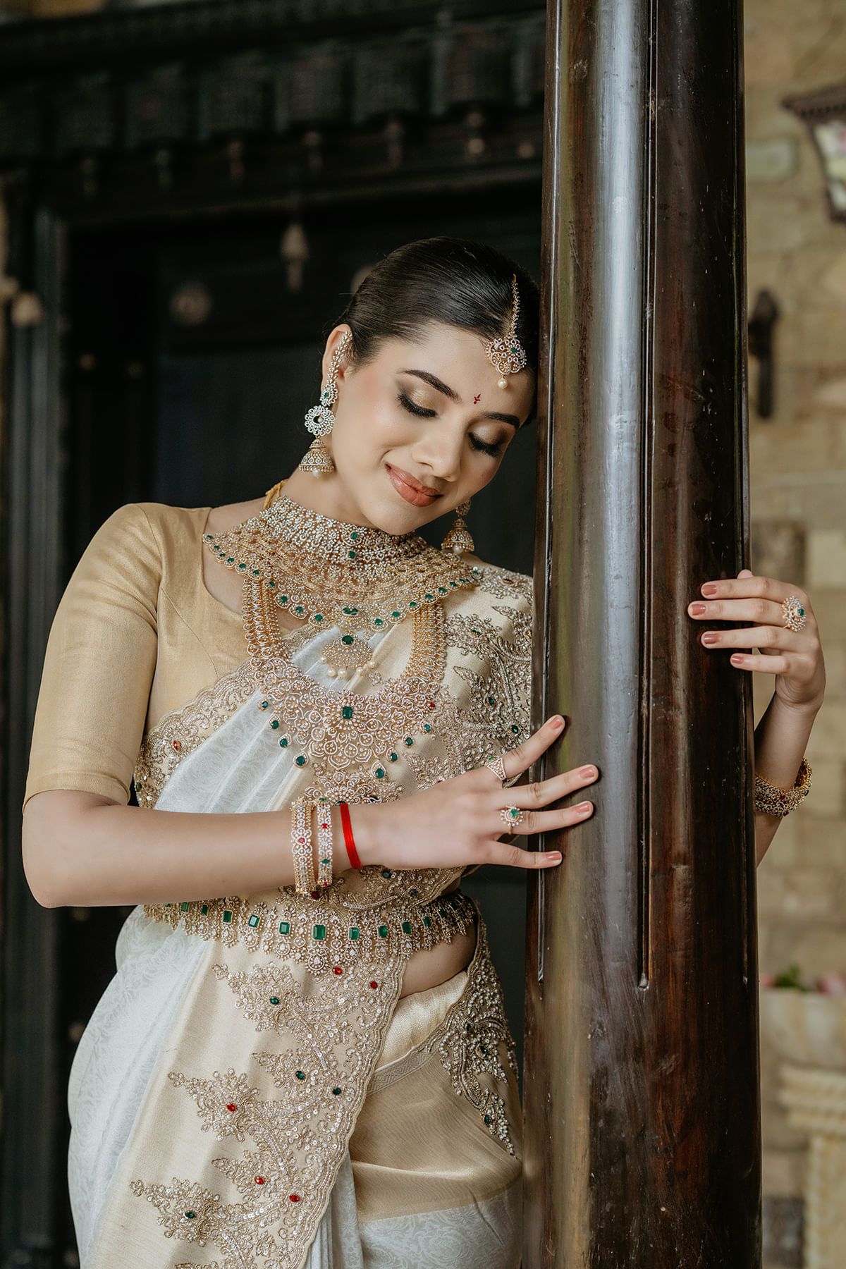 Indian White Zardozi Tissue Saree (2-Piece) - Image 7