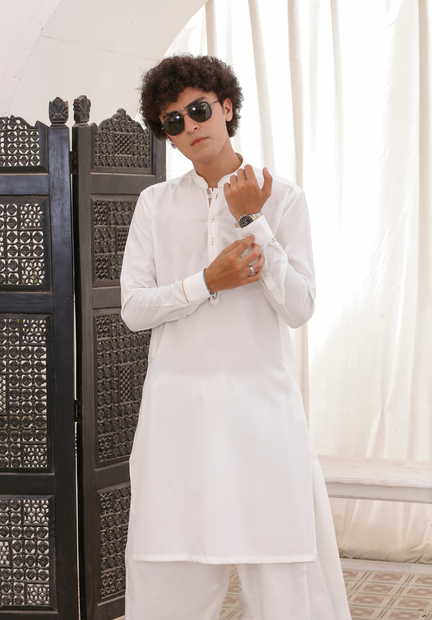 White Contrast Stitch Cotton Shalwar Kameez (2-Piece) - Image 3