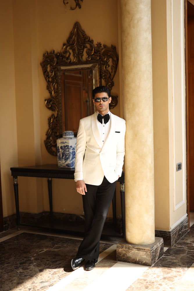 White Shawl Lapel Wool Blend Tuxedo (2-Piece) - Image 3
