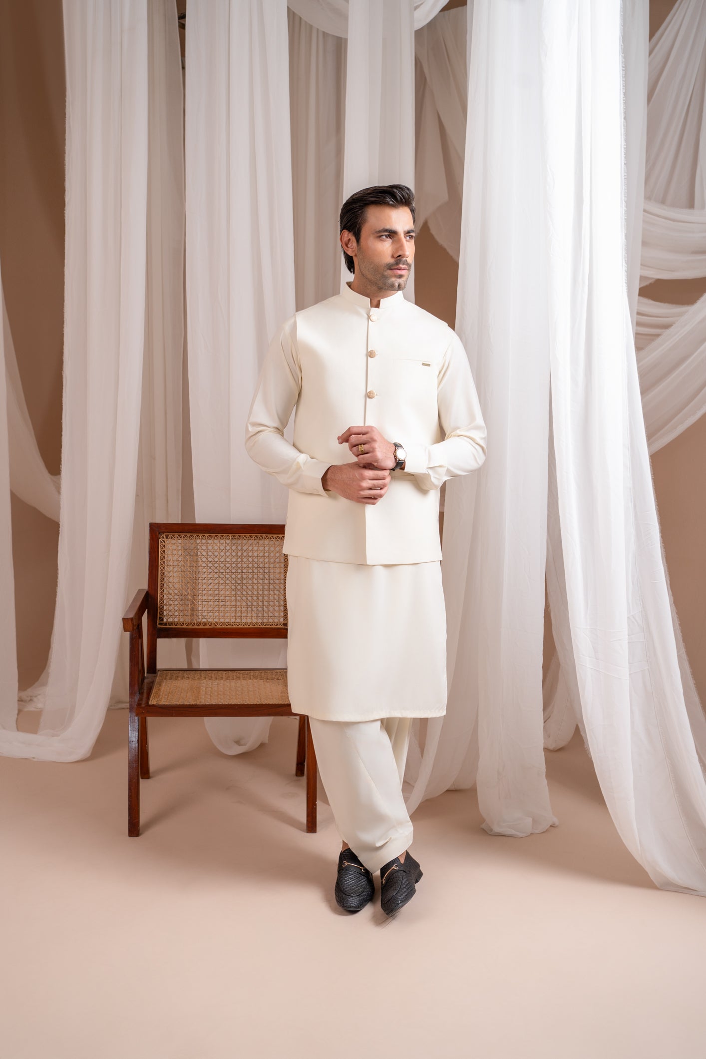Bosky White Luxury Blended Waistcoat Kurta (3-Piece) - Image 4
