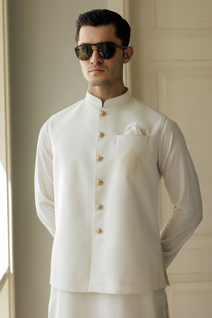 White Embroidered Boski Linen Waistcoat Kurta Shalwar (3-Piece) - Image 2