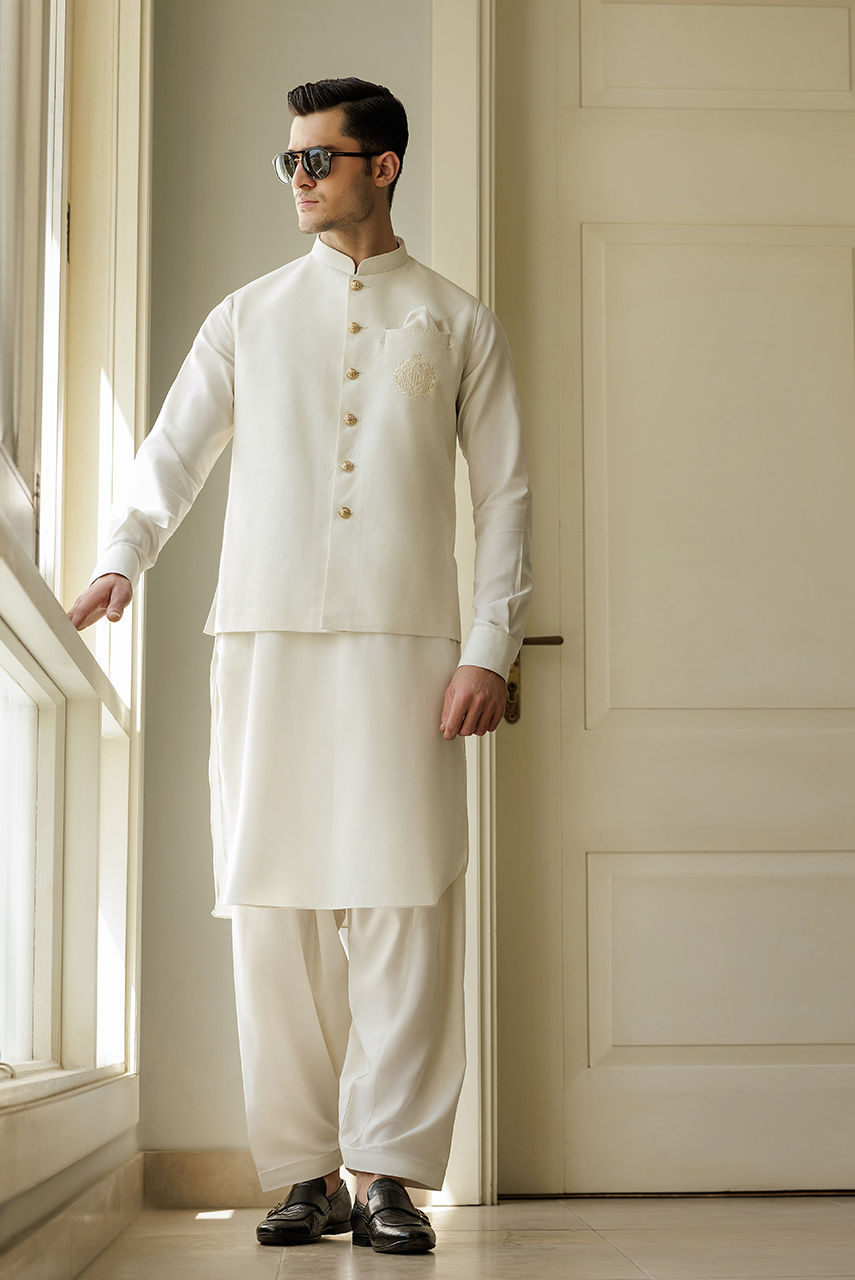 White Embroidered Boski Linen Waistcoat Kurta Shalwar (3-Piece) - Image 4