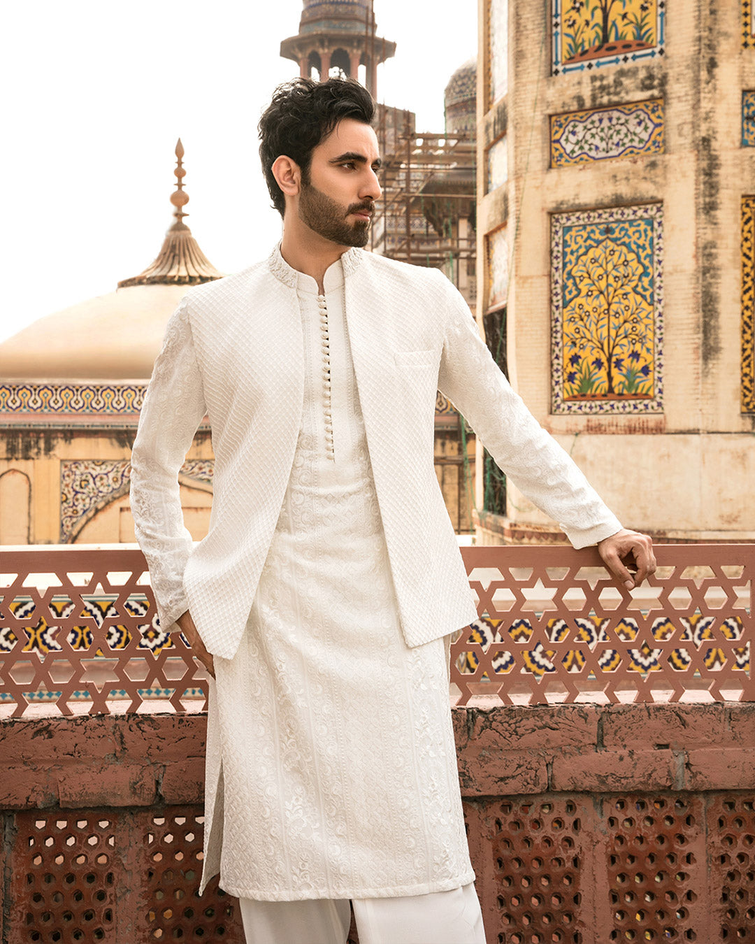 White Embroidered Chiffon Waistcoat Kurta (3-Piece) - Image 2