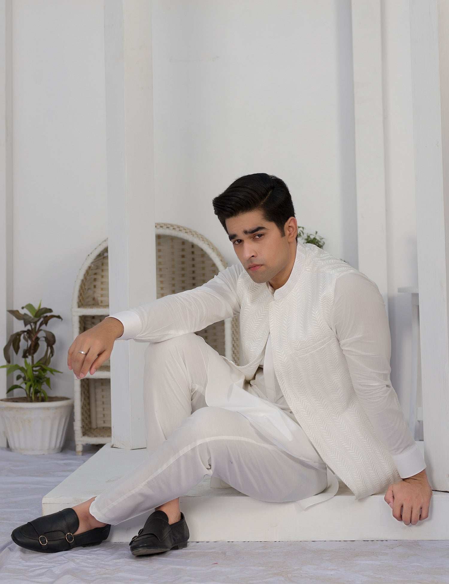 White Embroidered Cotton Waistcoat Kurta Set (3-Piece) - Image 4