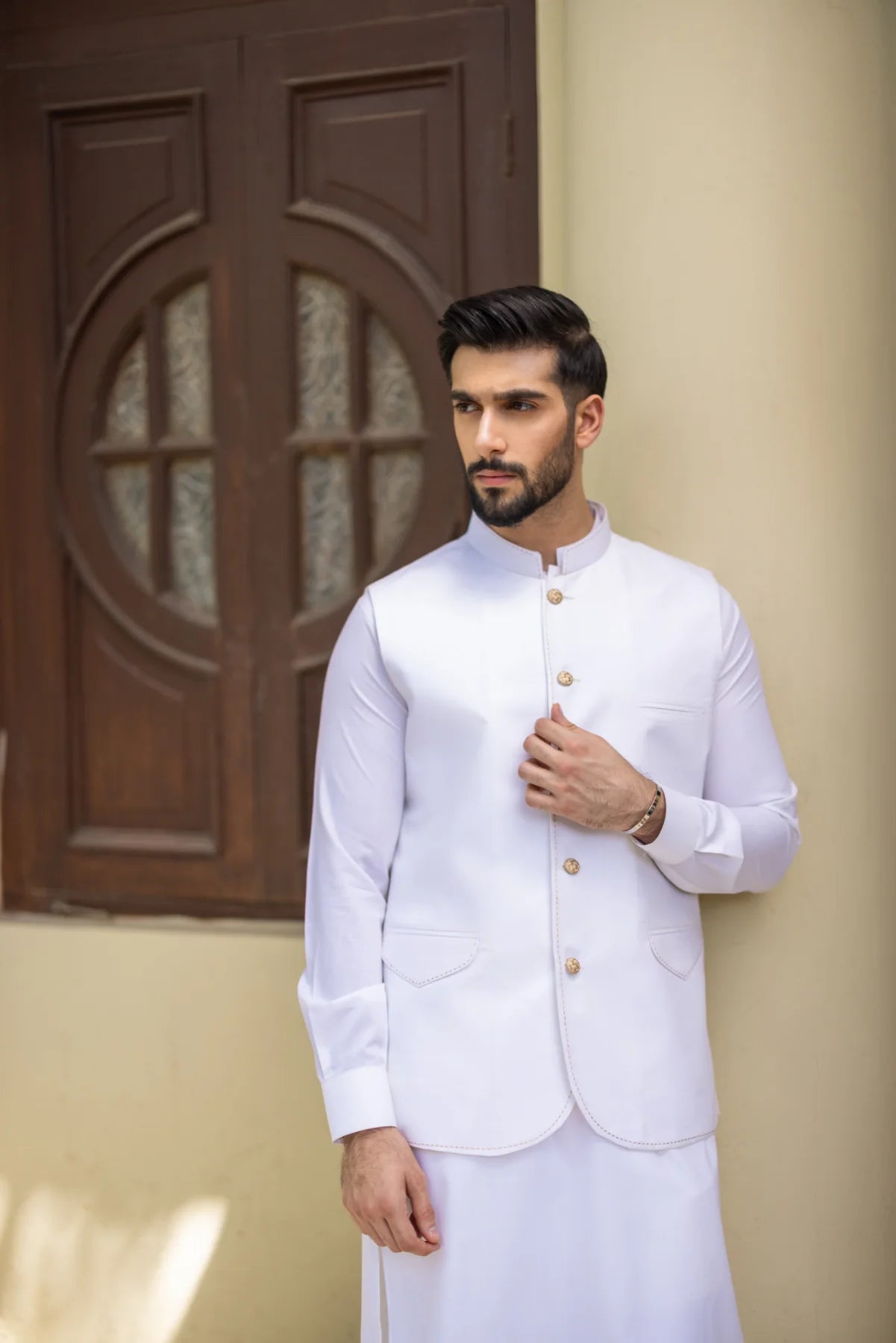 Pearl White Contrast-Stitch Cotton-Polyester Waistcoat (1-Pc) - Image 1