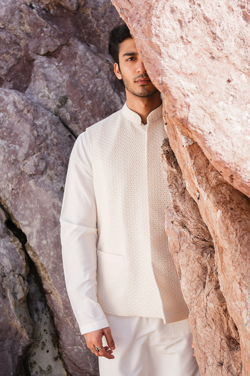 Pure White Chikankari Cotton-Silk Waistcoat Kurta (3-Piece) - Image 4