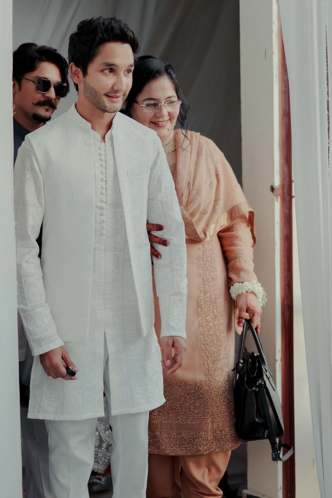 White Embroidered Cotton-Silk Waistcoat Kurta (3-Piece) - Image 1