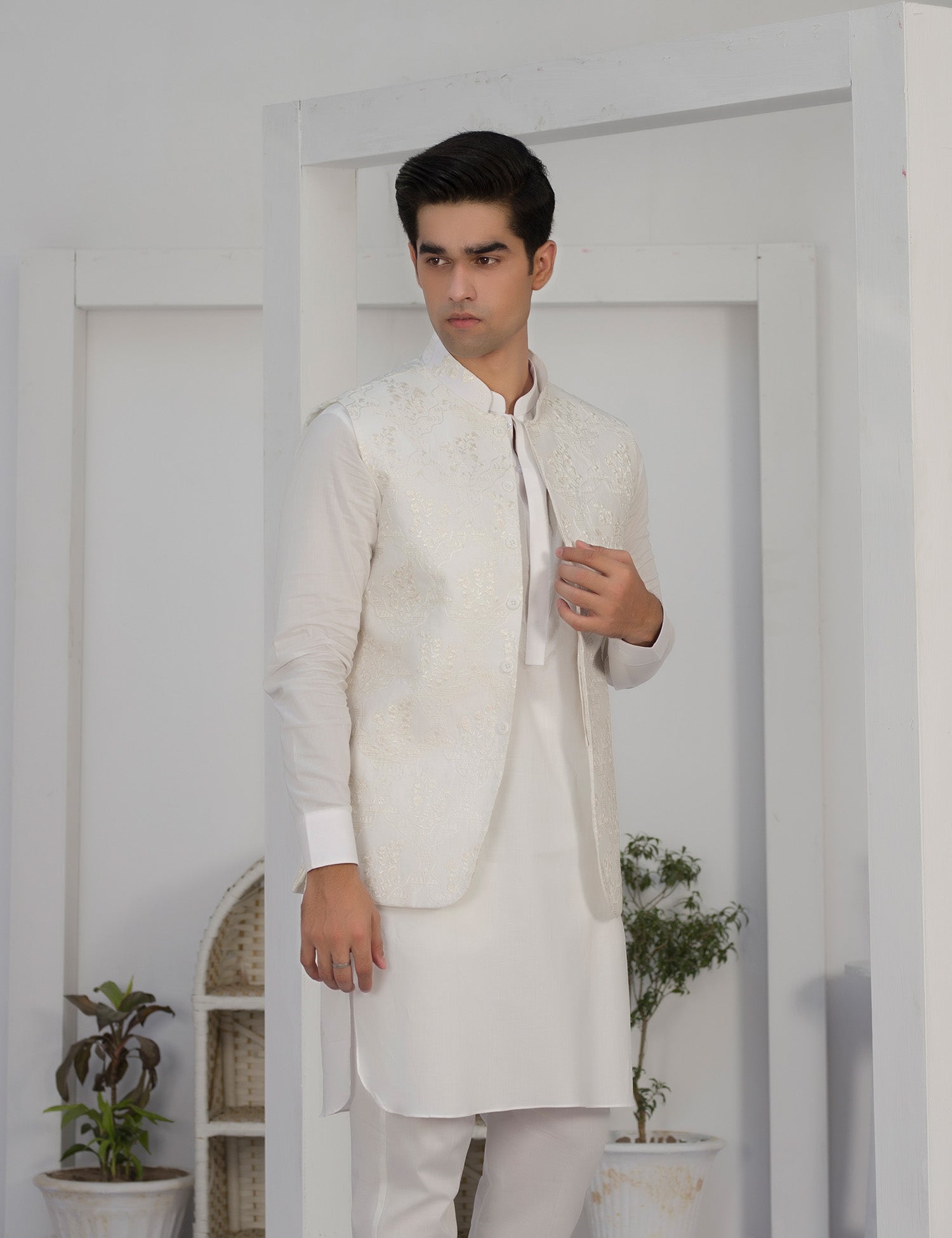 White Embroidered Cotton Waistcoat Kurta Set (3-Piece) - Image 3