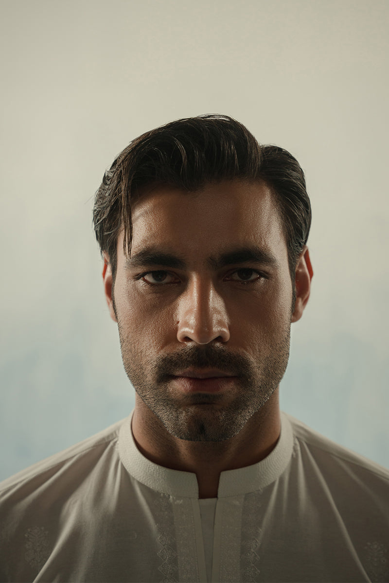 White Herringbone Textured Waistcoat Kurta (3-Piece) - Image 9