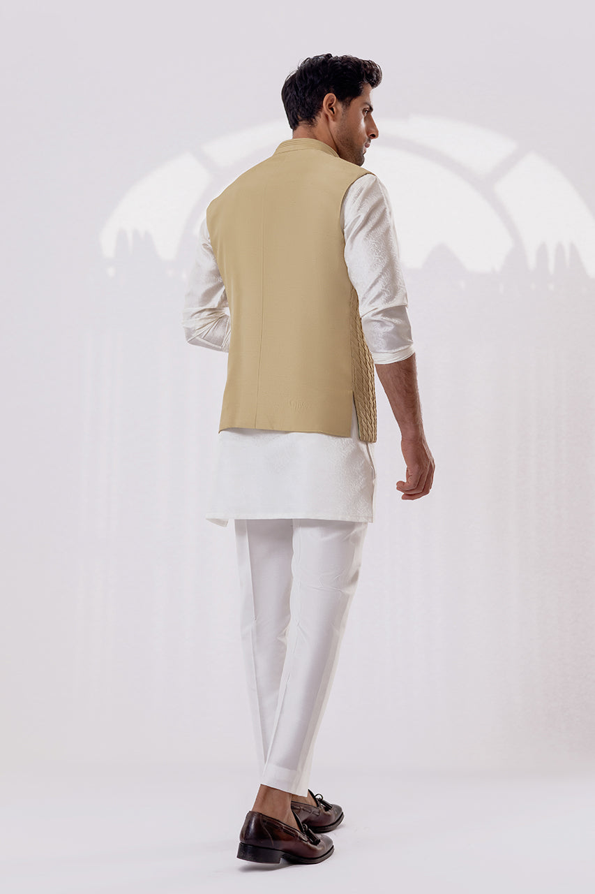 Pearl White Self Jamawar Kurta Set (3-Piece) - Image 4