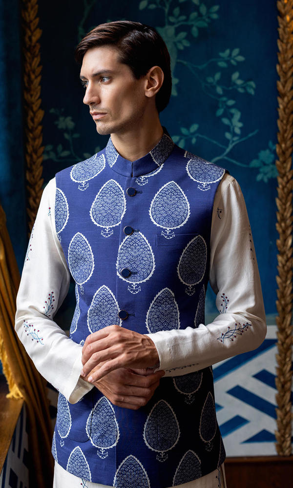 White Embroidered Raw Silk Waistcoat Kurta (3-Piece) - Image 6