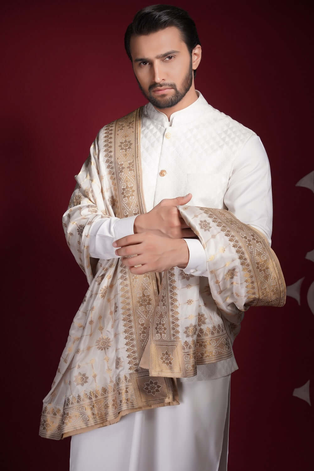 Pearl White Gold Brocade Silk-Blend Waistcoat Kurta (3-Piece) - Image 3