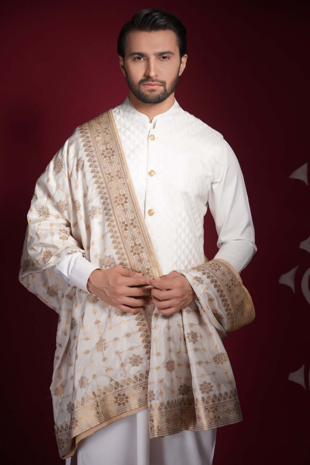 Pearl White Gold Brocade Silk-Blend Waistcoat Kurta (3-Piece) - Image 4