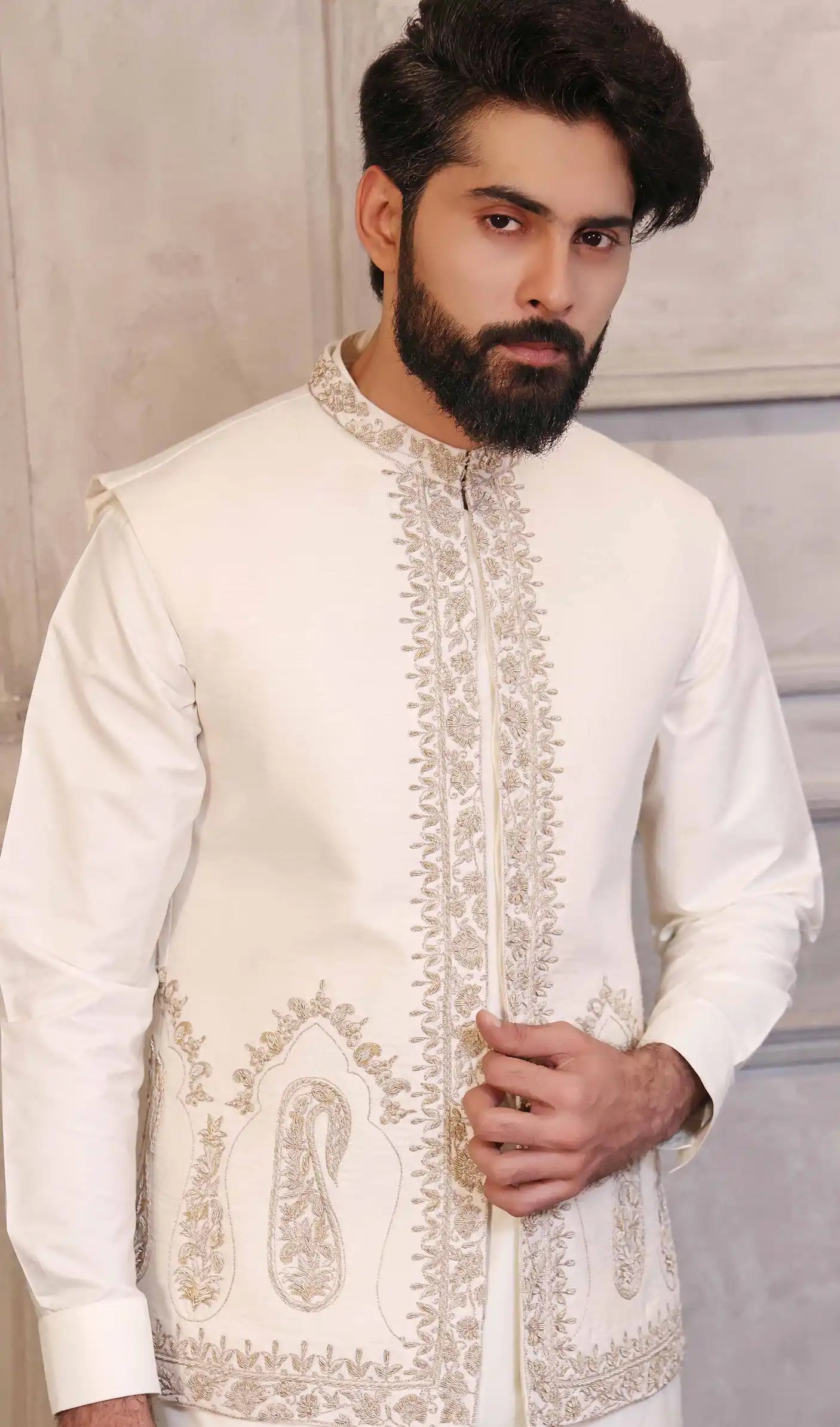 Crystal White Hand-Embroidered Silk-Blend Waistcoat (3-Piece) - Image 1