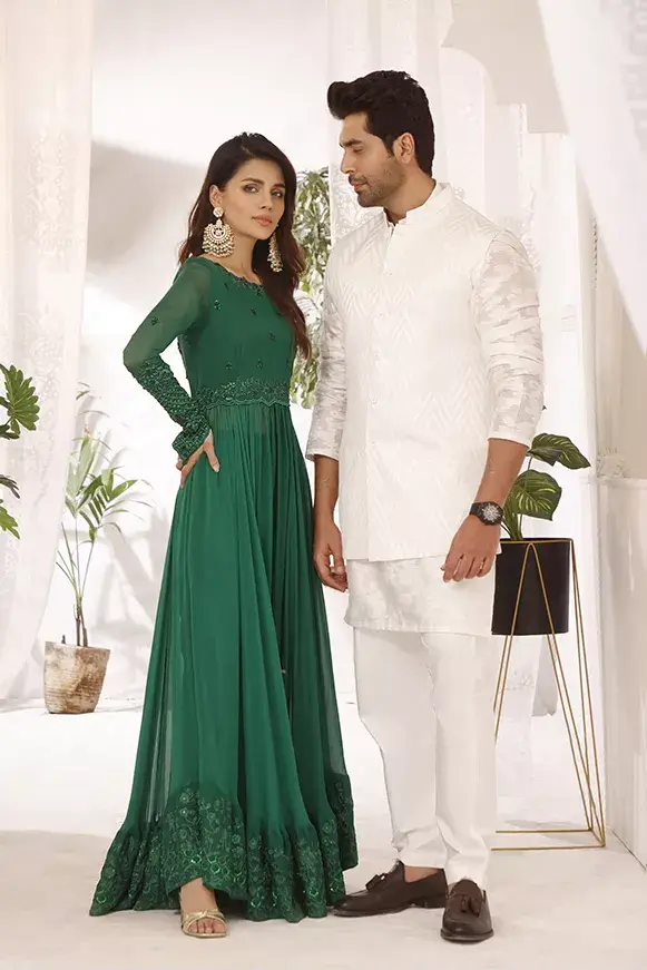 White Self-Embellished Silk-Blend Waistcoat Kurta (3-Piece) - Image 2