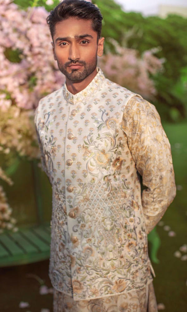 White Fawn Grey Embroidered Silk-Blend Waistcoat Kurta (3-Piece) - Image 4