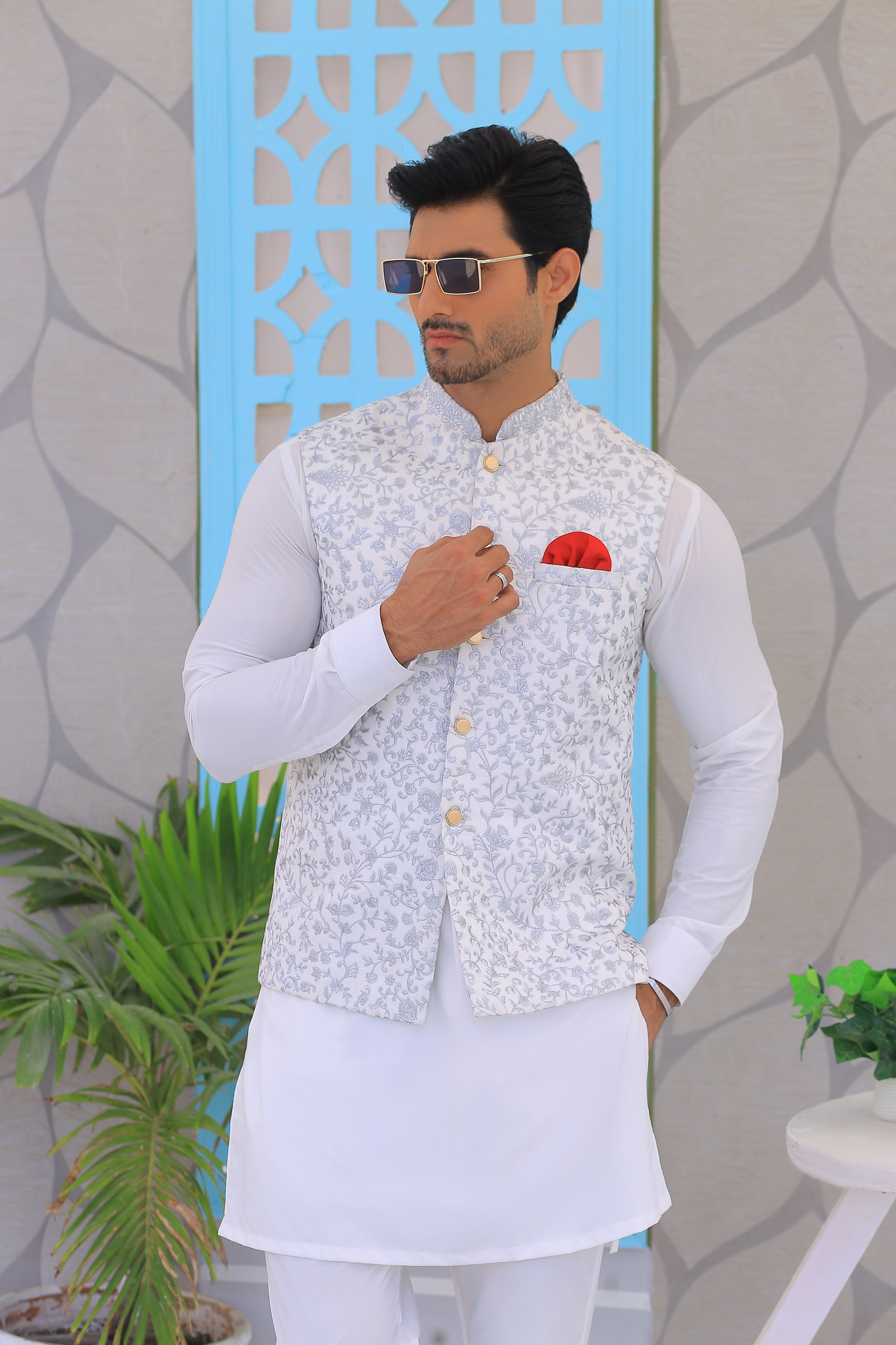 White Embroidered Silk-Blend Waistcoat Kurta (3-Piece) - Image 3