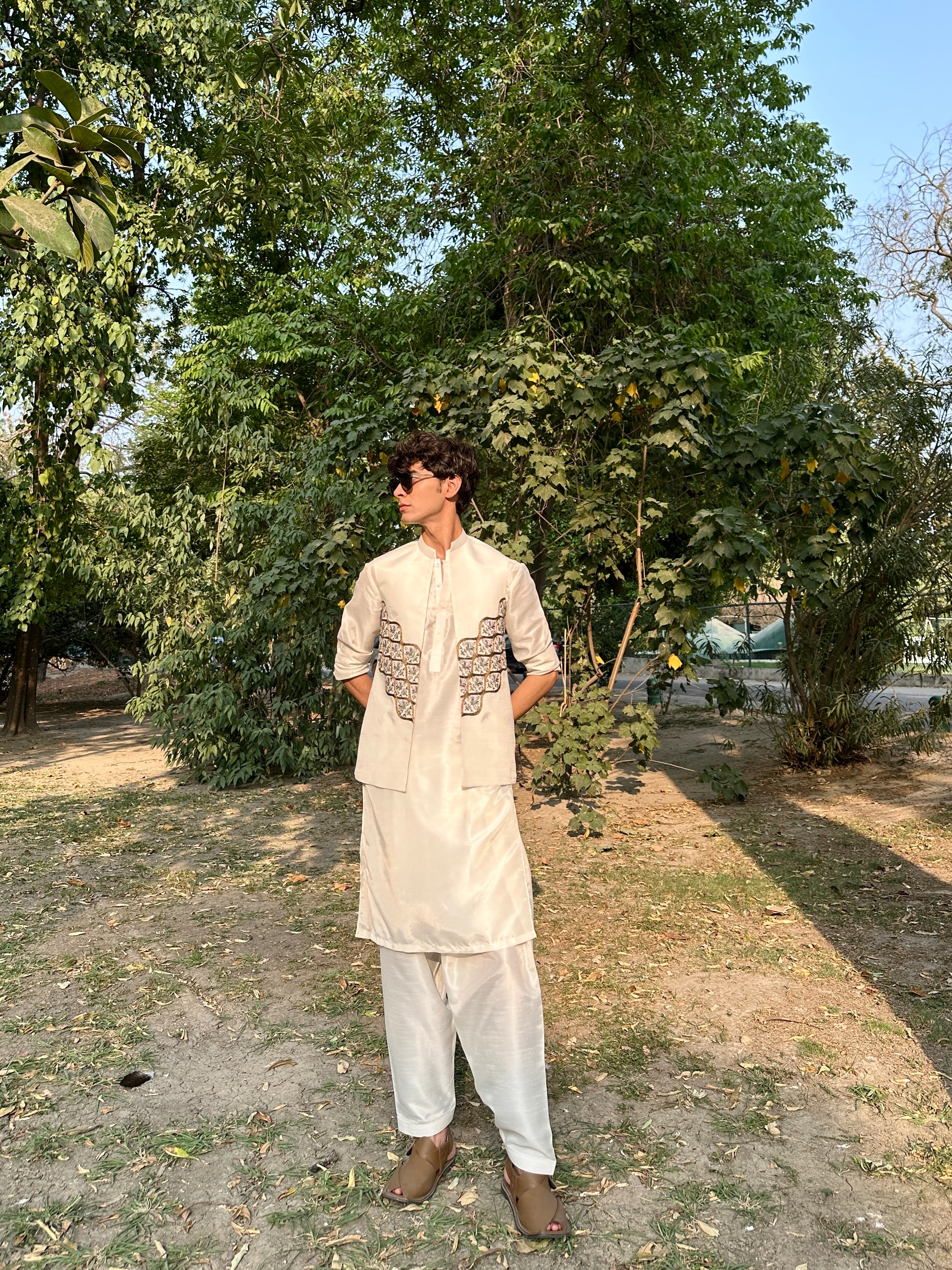 Pearl White Embroidered Silk Waistcoat Kurta (3-Piece) - Image 5