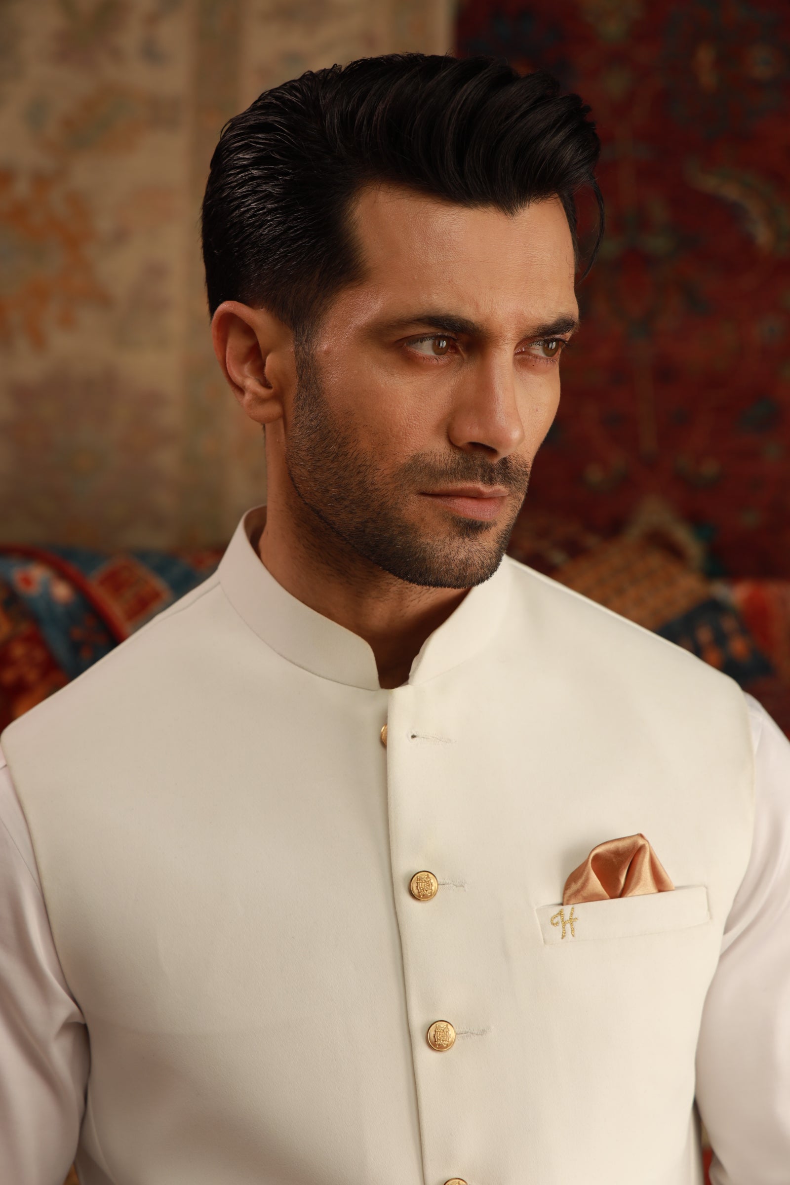 White Embroidered Suiting Waistcoat Kurta (3-Piece) - Image 3