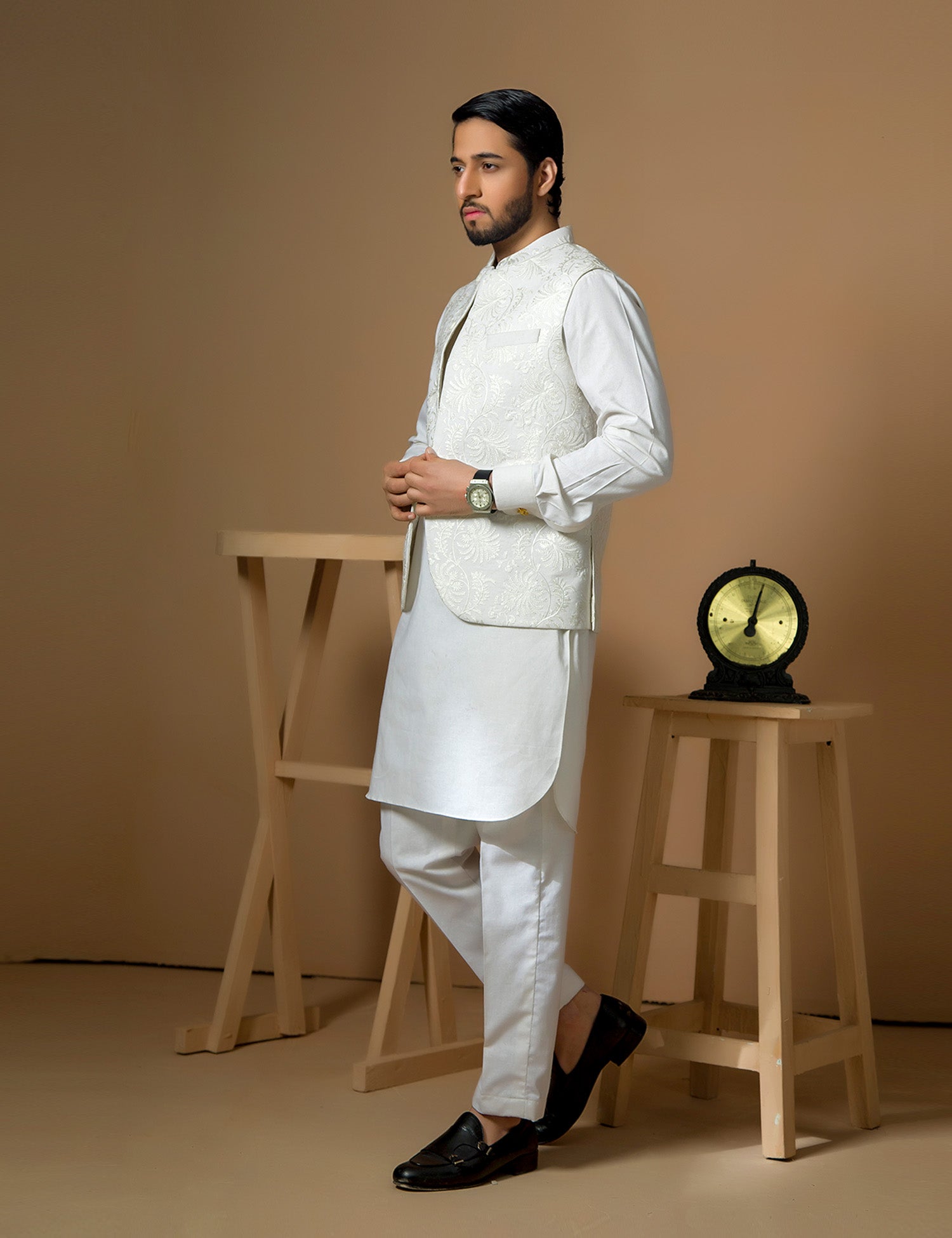 White Embroidered Wash & Wear Waistcoat Kurta (3-Piece) - Image 2