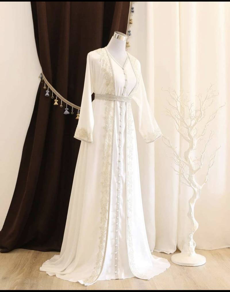 White Zari Embroidered Georgette Kaftan (1-Pc) - Image 1