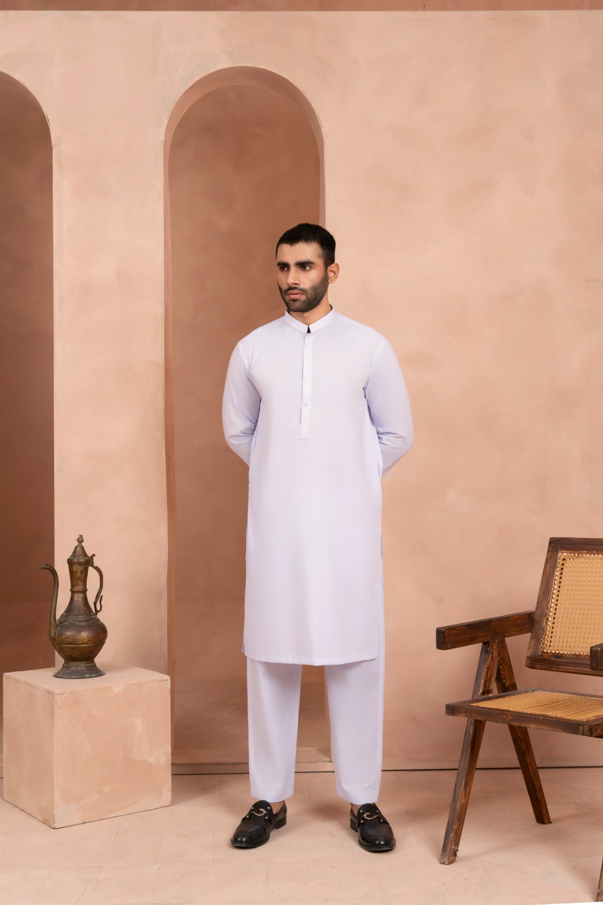 Pearl White Blended Fabric Kurta Pajama (2-Piece) - Image 1