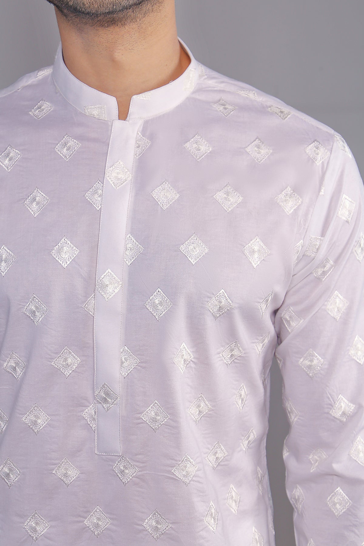 White Schiffli Embroidered Cotton Kurta (2-Piece) - Image 3