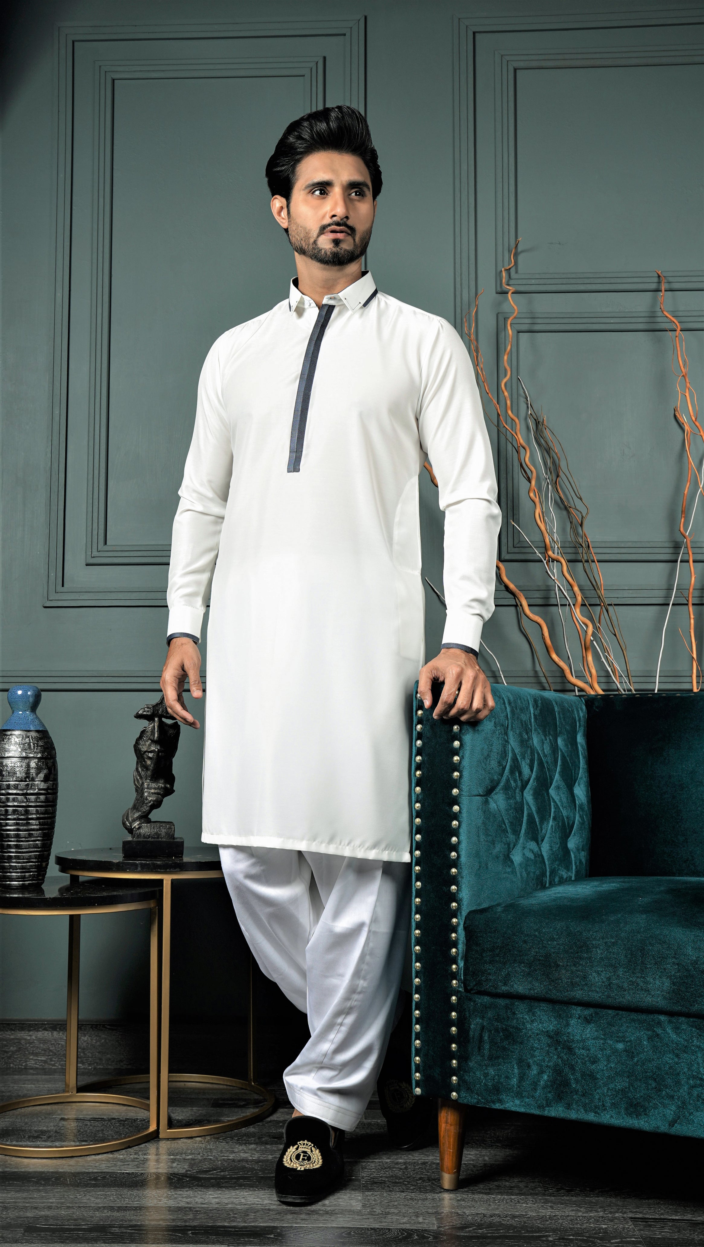 White Contrast Collar 4-Season Blended Shalwar Kameez (2-Piece) - Image 1