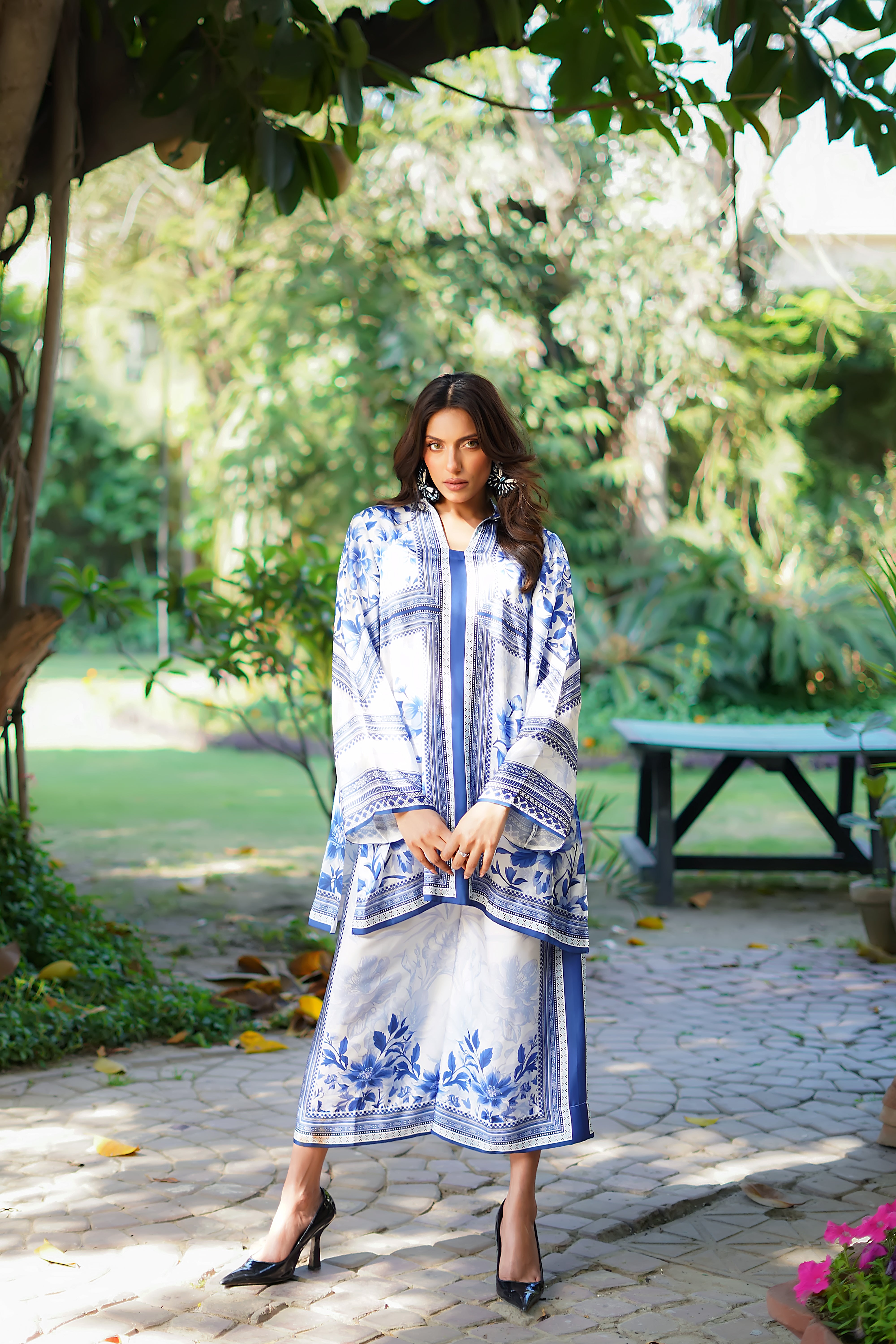 Pakistani Blue and White Printed Charmeuse Silk Co-ord Set (2-Piece) - Image 3