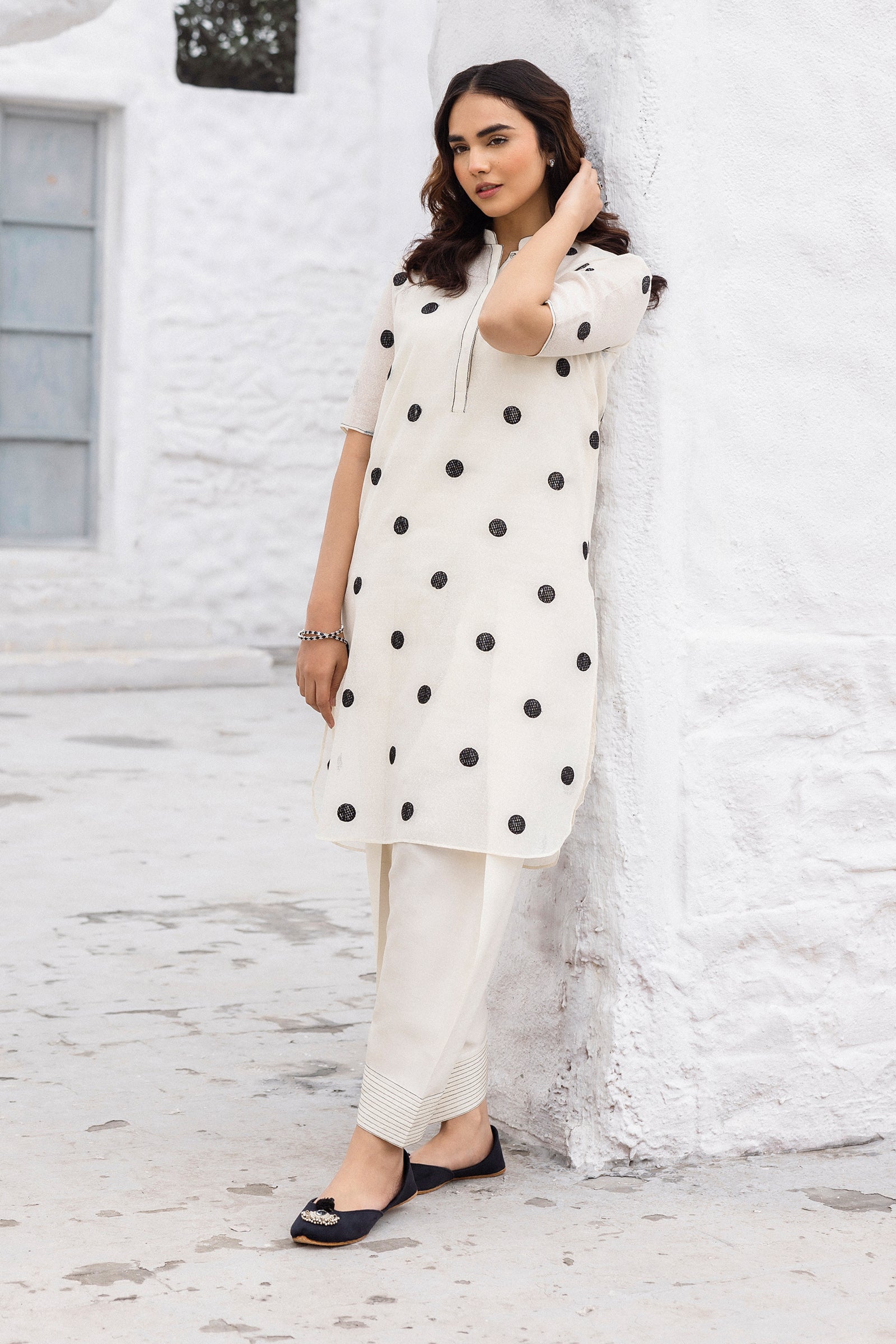 Pakistani Pearl White Polka Embroidered Cotton Karandi Kurta Set (3-Piece) - Image 10