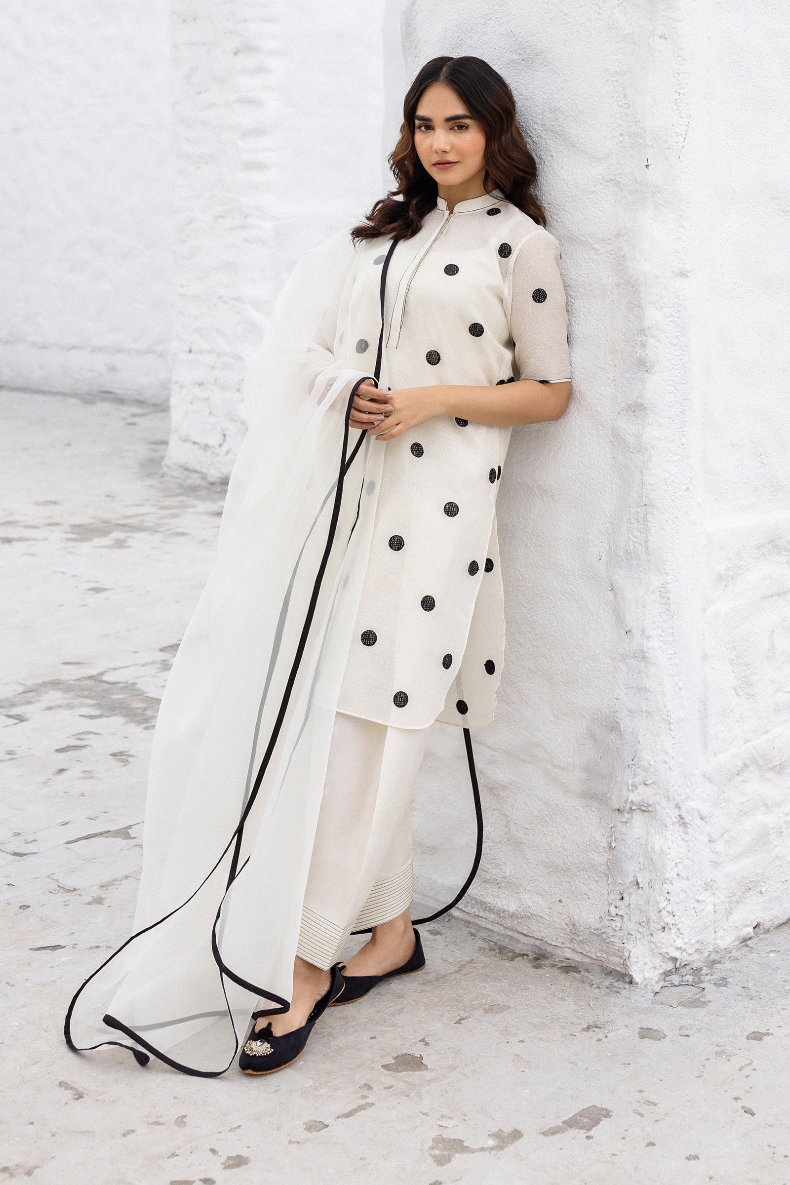 Pakistani Pearl White Polka Embroidered Cotton Karandi Kurta Set (3-Piece) - Image 3