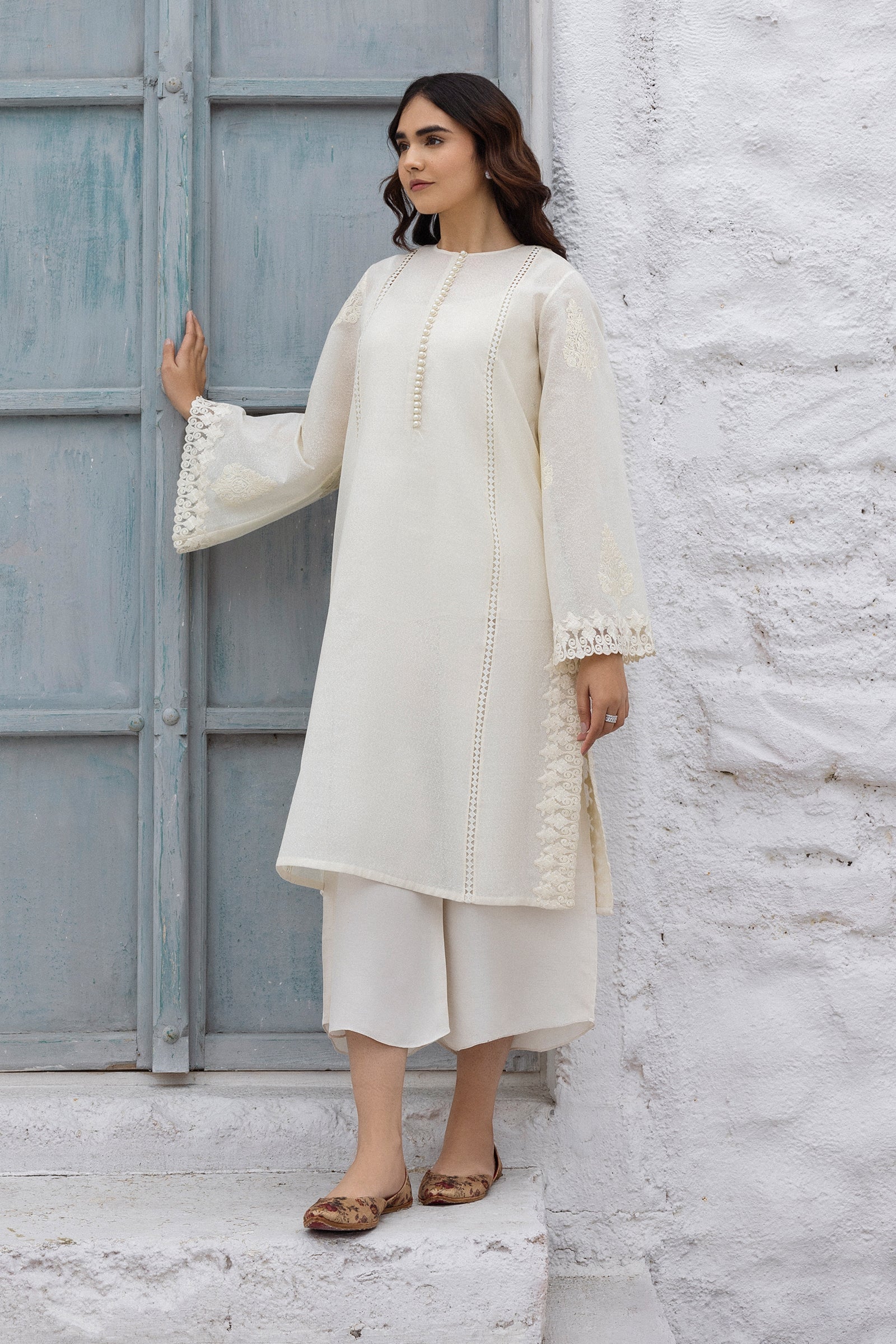 Pearl White Embroidered Cotton Karandi Salwar Kameez (3-Piece) - Image 10