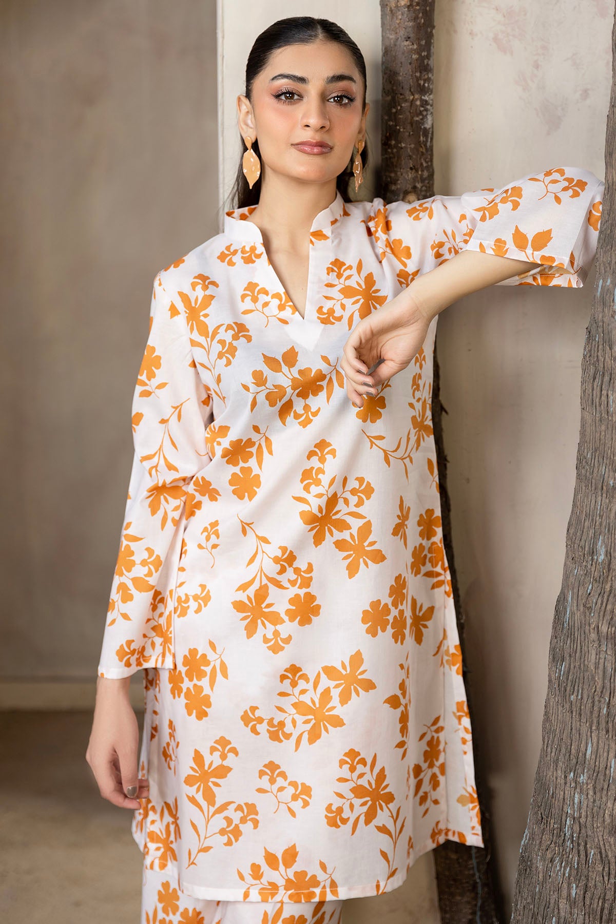 White Orange Digital Printed Cotton Lawn Salwar Kameez (2-Piece) - Image 3