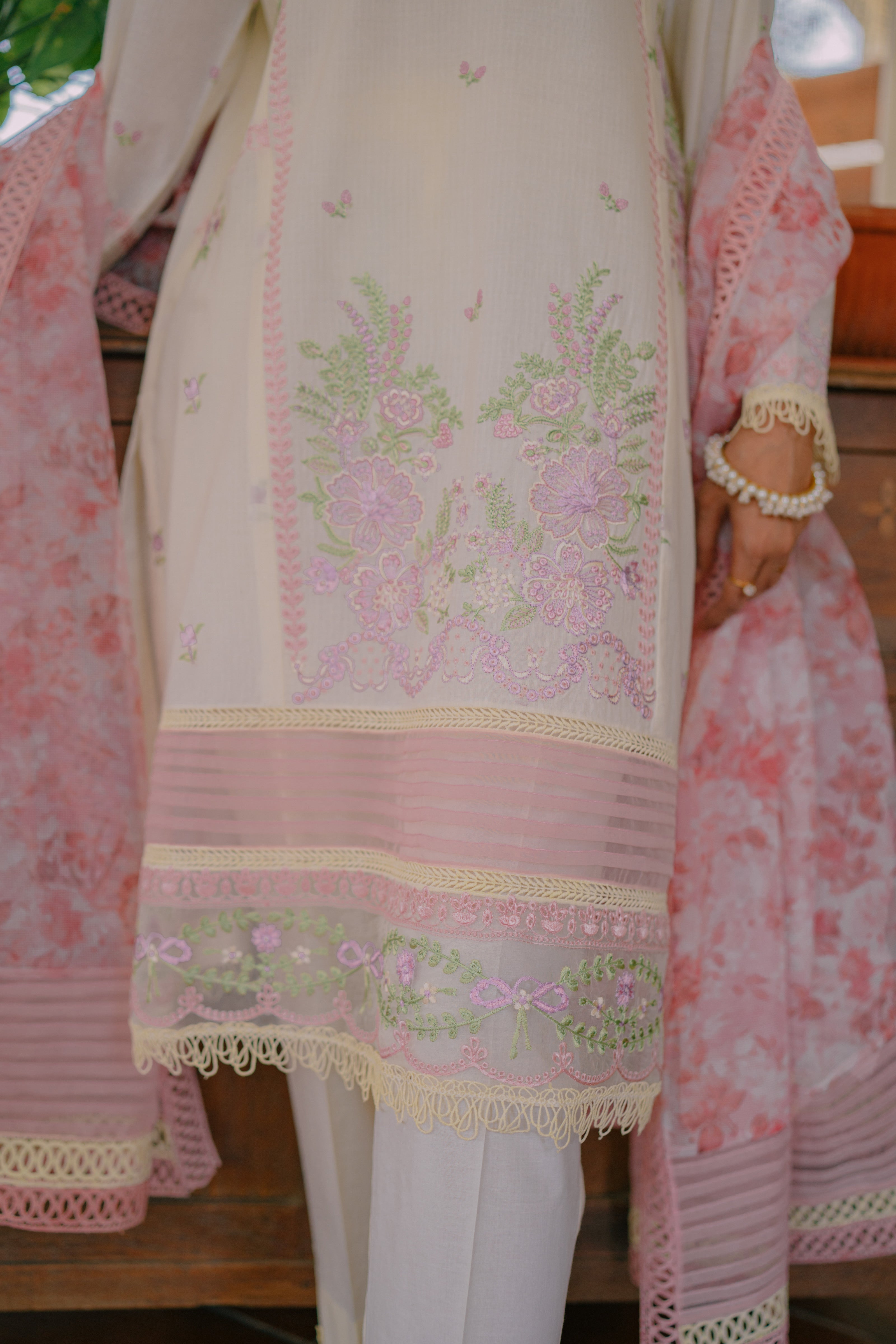 Pakistani White & Pink Embroidered Jacquard Lawn Suit (3-Piece) - Image 12
