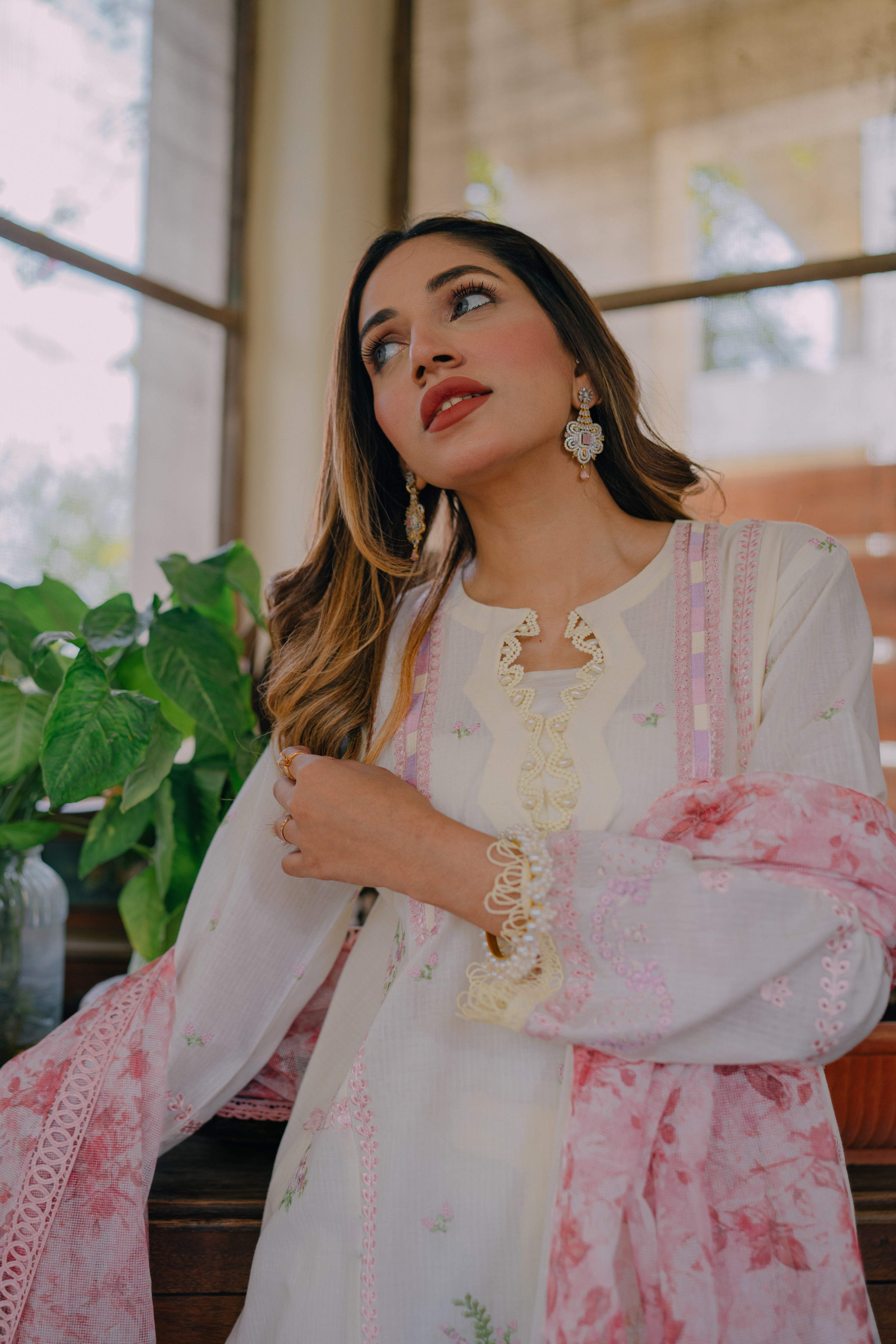 Pakistani White & Pink Embroidered Jacquard Lawn Suit (3-Piece) - Image 13