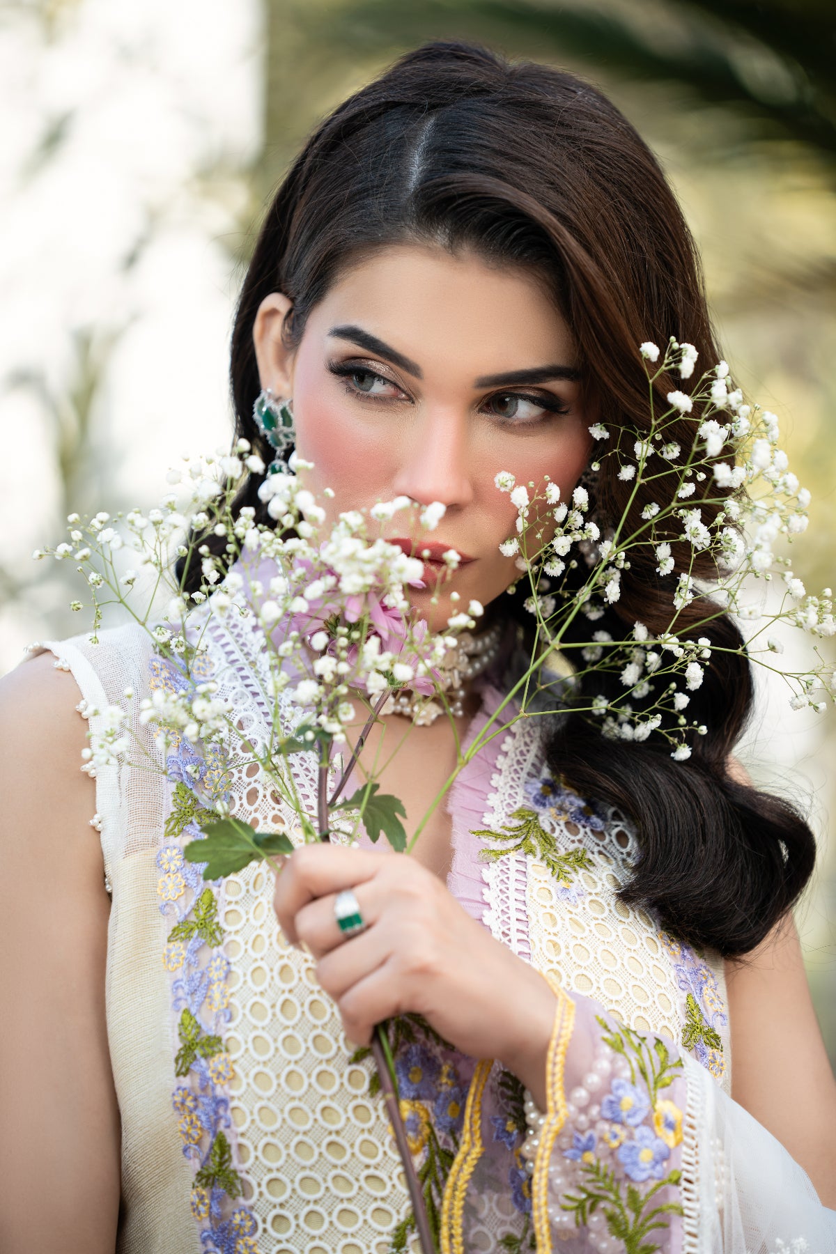 White Embroidered Khadi Net Salwar Kameez (3-Piece) - Image 11