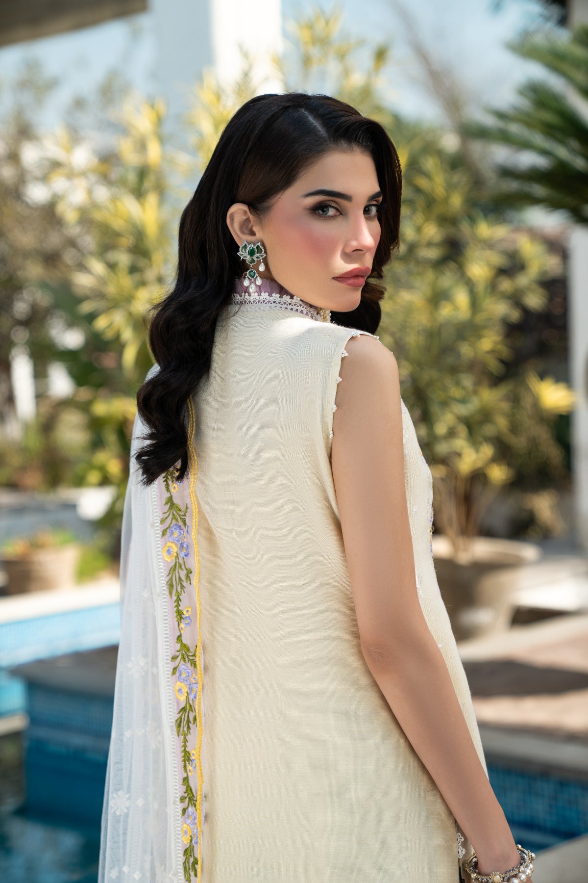 White Embroidered Khadi Net Salwar Kameez (3-Piece) - Image 3