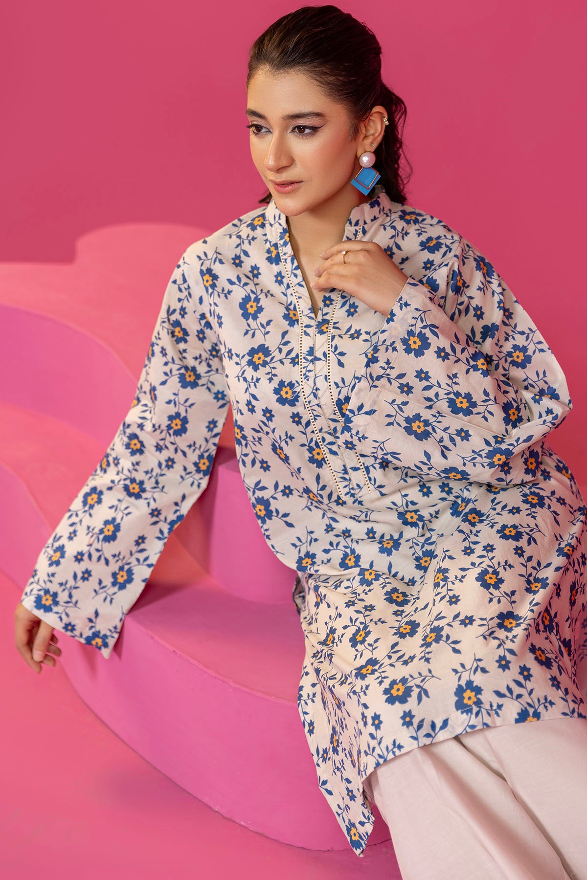 White Blue Digital Printed Lawn Salwar Kameez (2-Piece) - Image 3