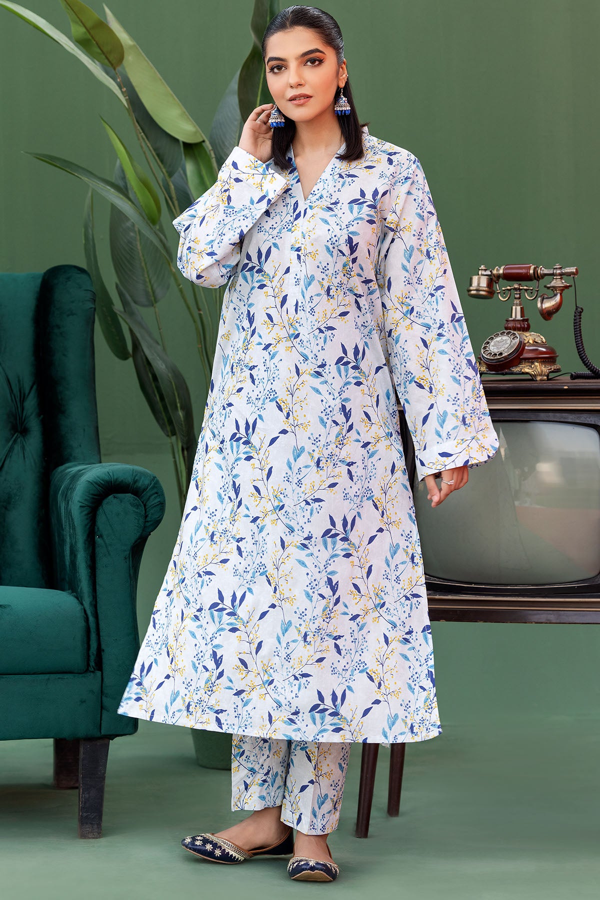 Pakistani White Blue Digital Printed Lawn Salwar Kameez (2-Piece) - Image 1