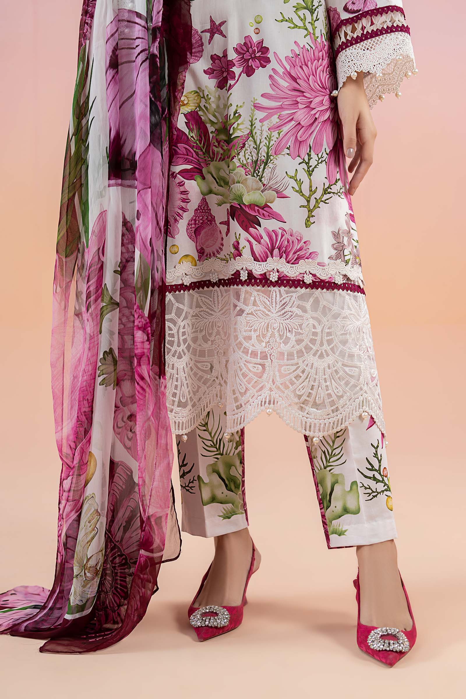 White & Pink Printed Lawn 3-Piece Suit - Image 4
