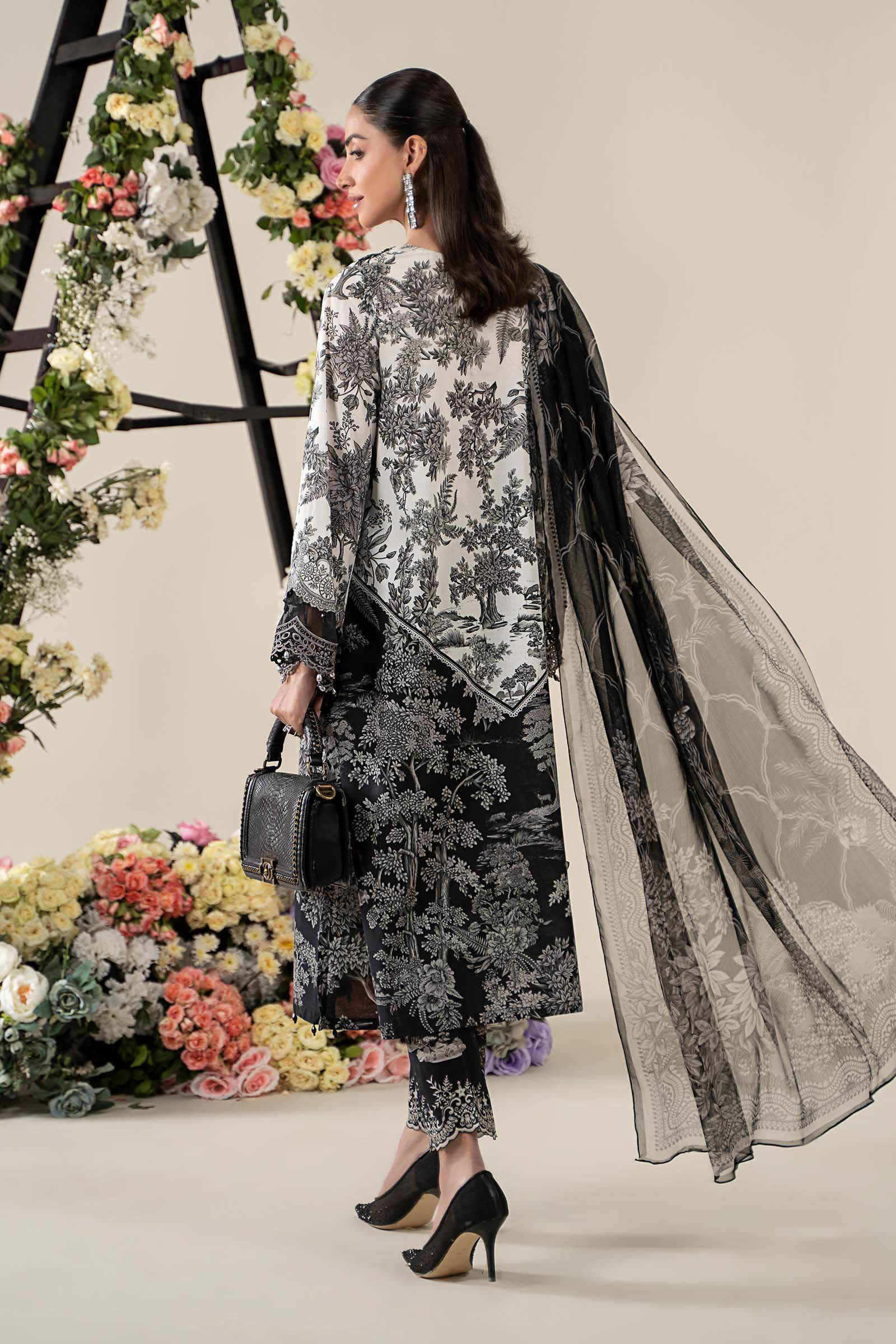 Pakistani Off-White & Black Embroidered Lawn 3-Piece Suit - Image 7