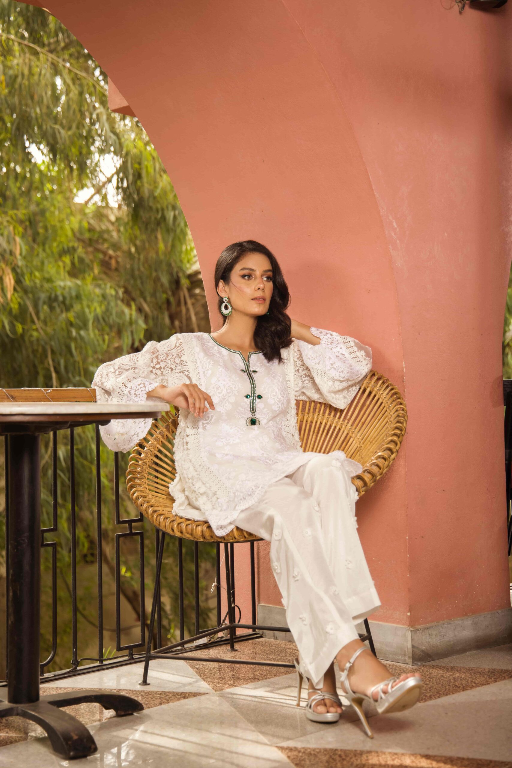 Pakistani White Embroidered Organza & Raw Silk Tunic Set (2-Piece) - Image 4
