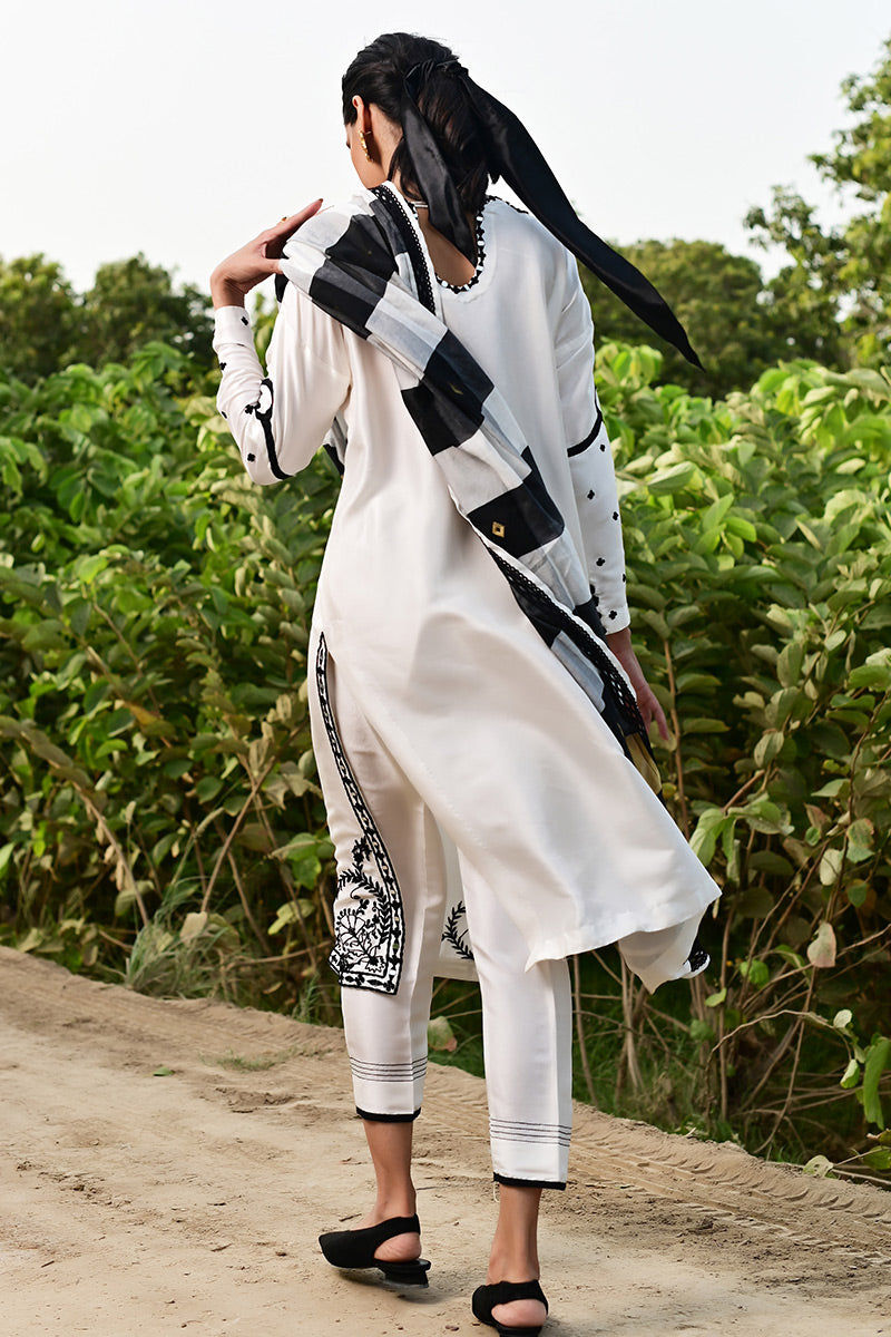 Pakistani White Anchor Embroidered Raw Silk Salwar Kameez (3-Piece) - Image 5